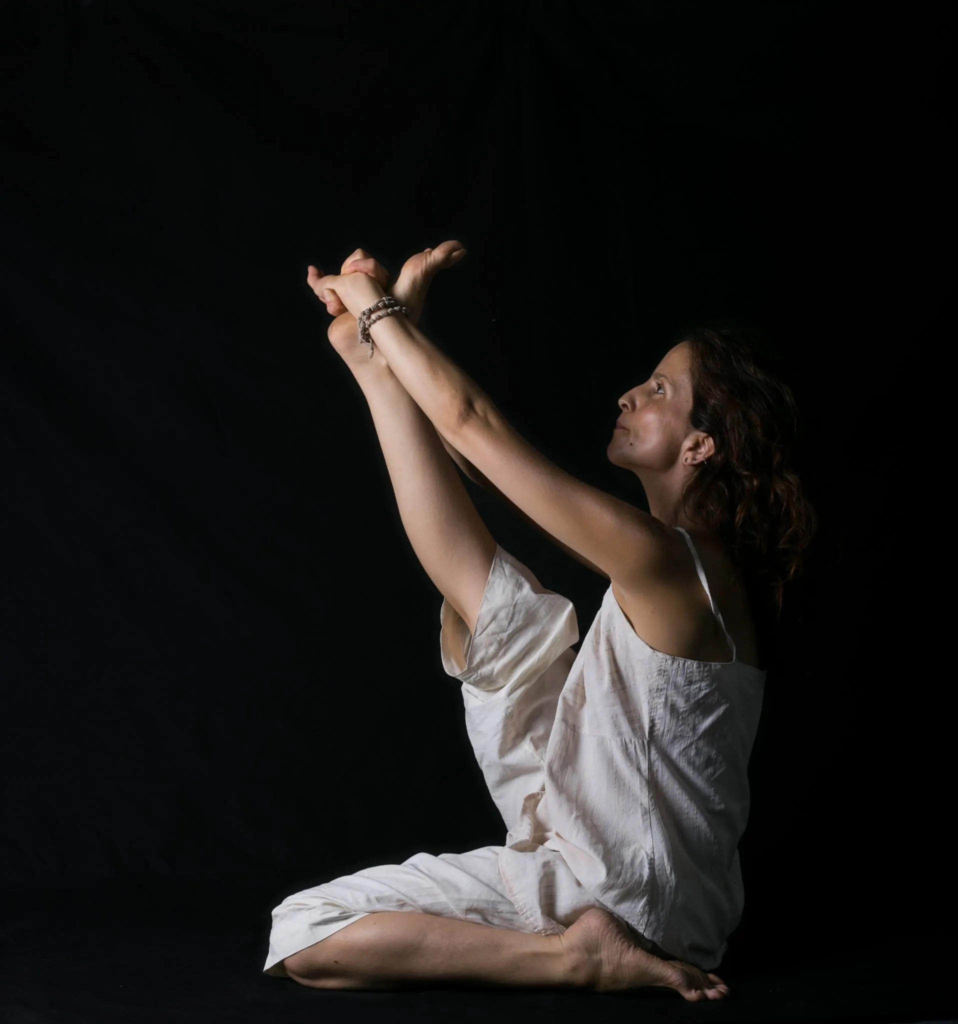 Amaqui prácticando yoga